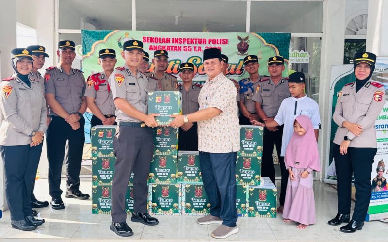 Siswa SIP Angkatan 55 Polda Aceh Salurkan Puluhan Paket Bansos ke Rumah Yatim