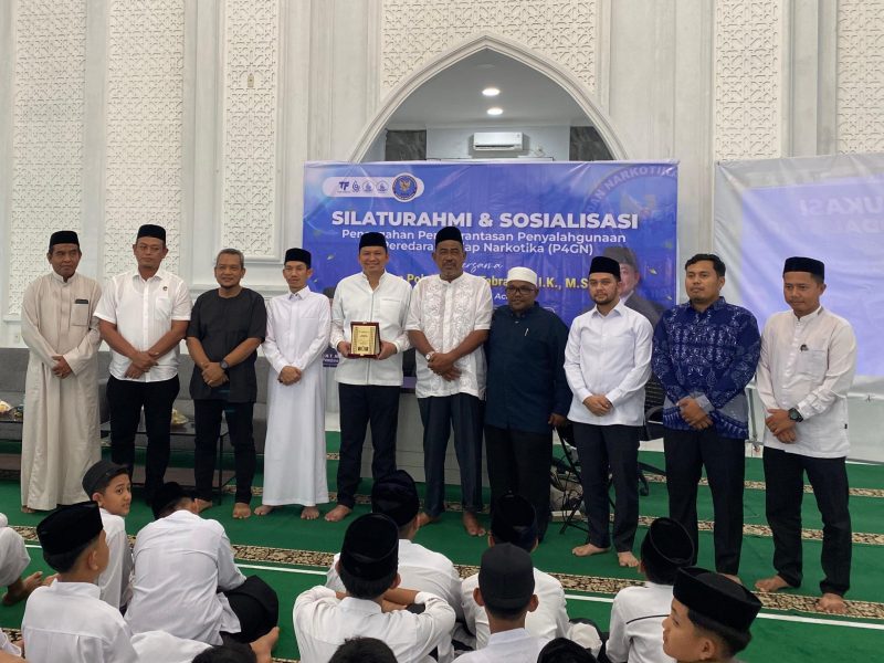 Kepala BNNP Aceh Ajak 800 Santri Dayah Ruhul Qur’an Bentengi Diri dari Narkoba